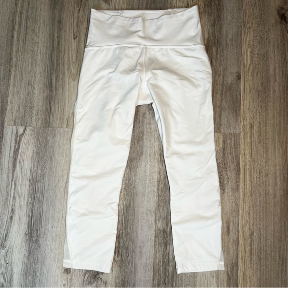 Lululemon White Athletic Capri Leggings Size 6 - Picture 1 of 8